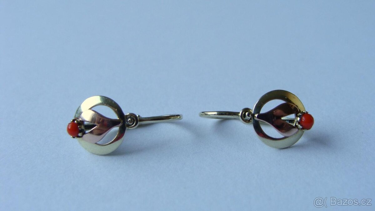 ZLATÉ DĚTSKÉ STAROŽITNÉ NÁUŠNICE S KORÁLY - 2