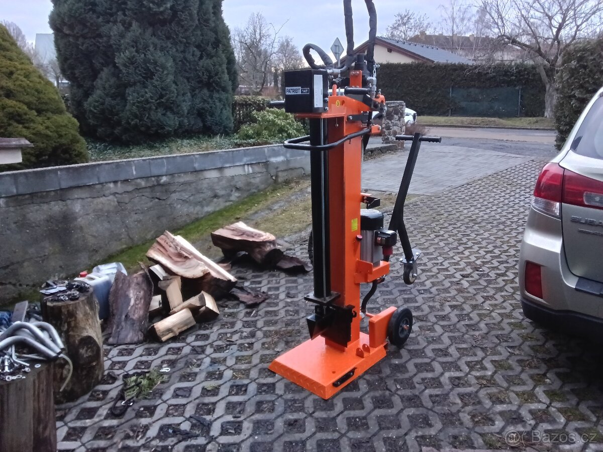 Štípačka dřeva - 2