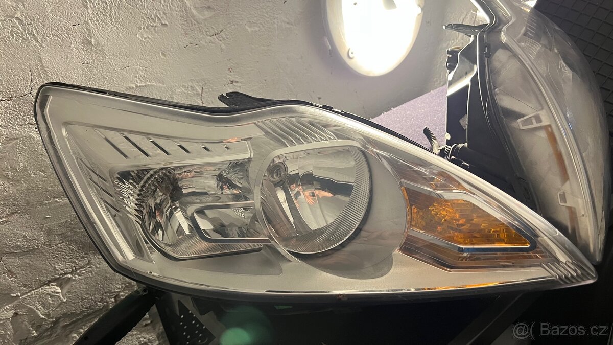Přední světla Ford Focus 2 facelift - 2