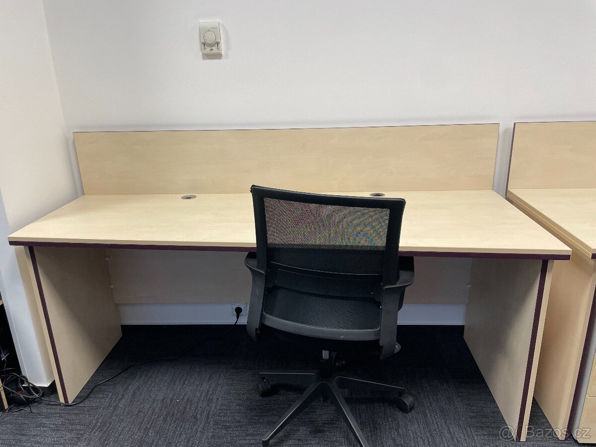 Kancelářský stůl s paravánem a šuplíky TOP STAV - 2