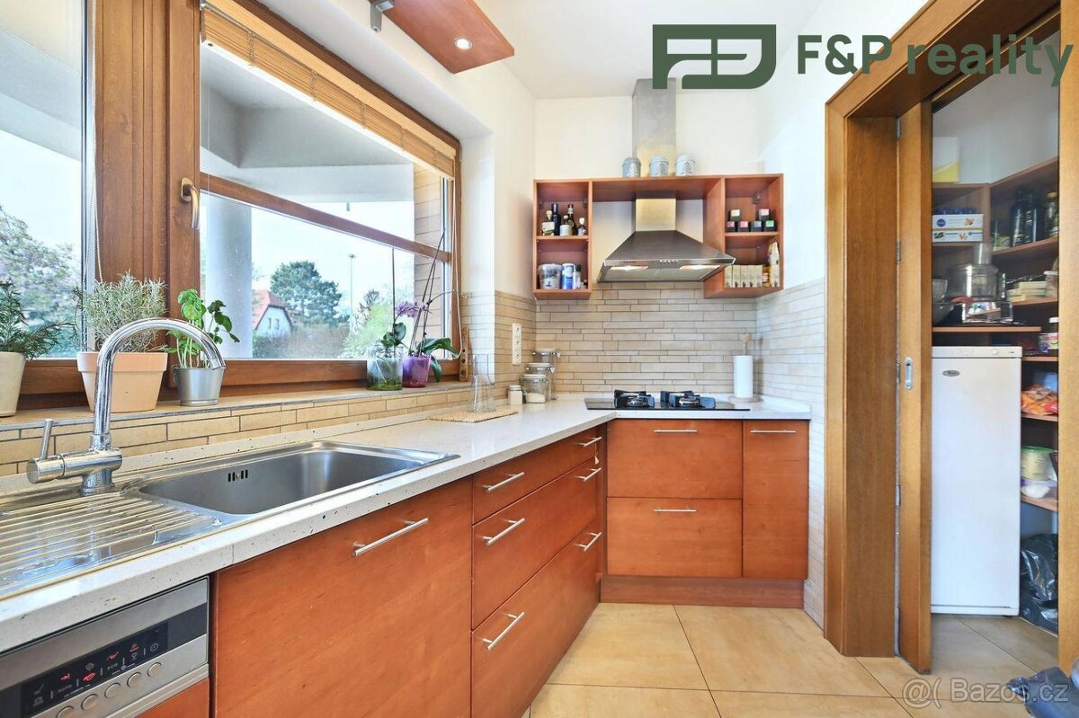 Pronájem vily, Praha 6 - Břevnov - 2