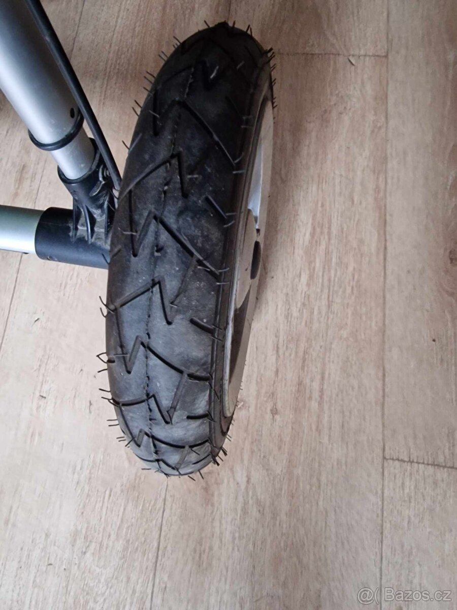 Kočárek Quinny - 2