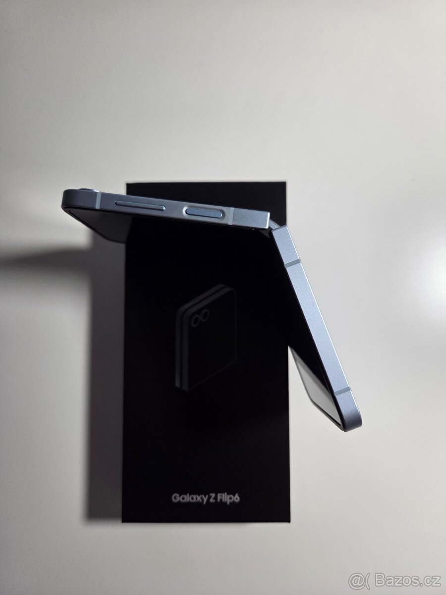 Prodám Flip 6, 12/512GB, stav nového, záruka do 8/2026 - 2