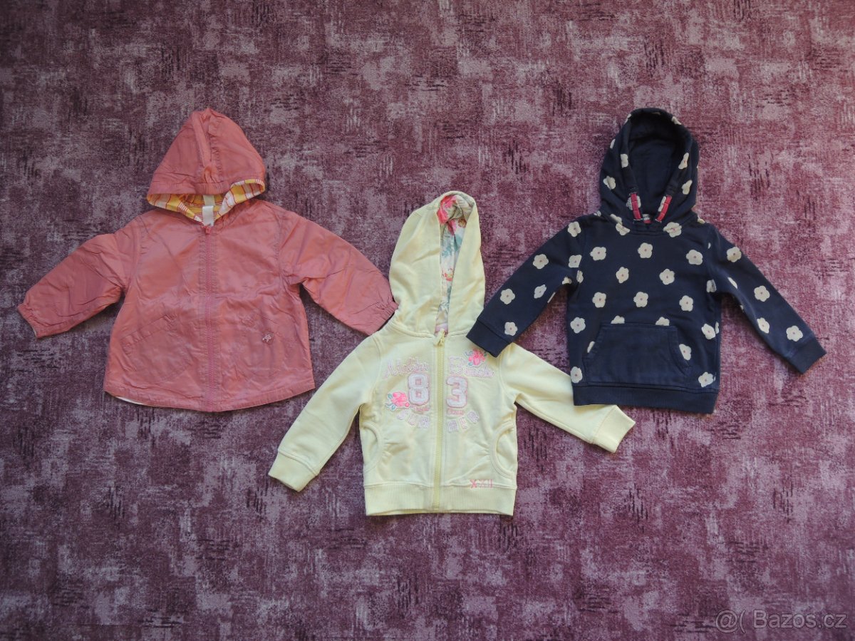 Balík oblečení pro holčičku 86 - jarní/letní - 2