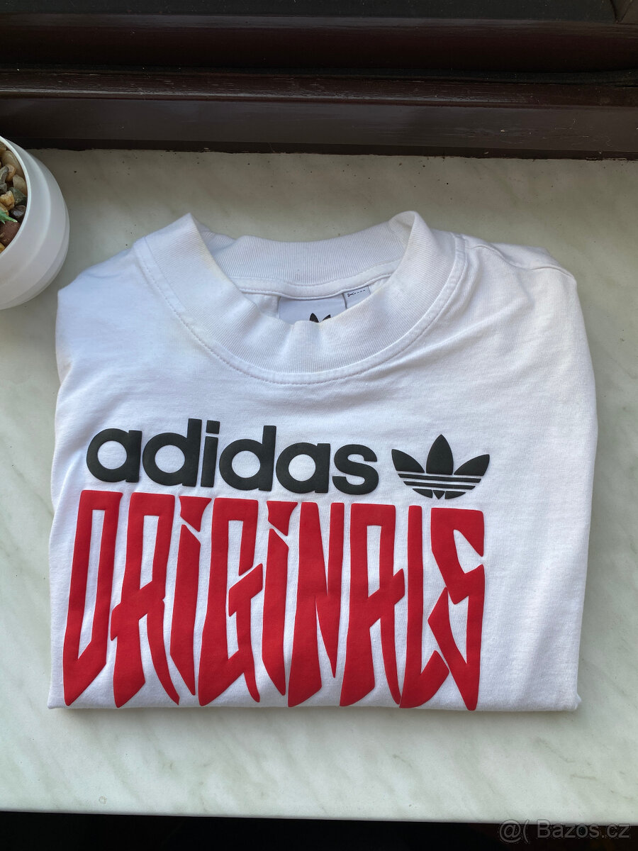 Bílé Adidas Originals tričko s červeným nápisem - XS - 2