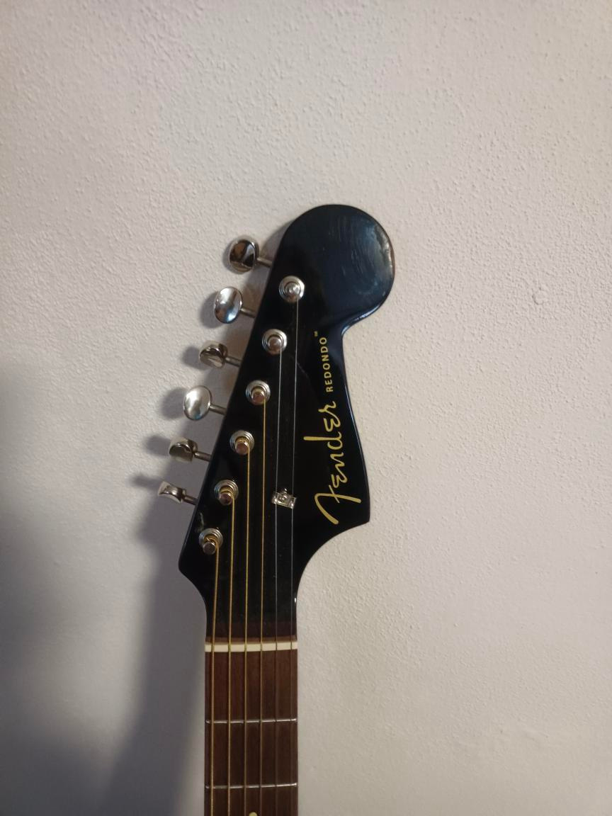 Elektroakustická kytara Fender - 2