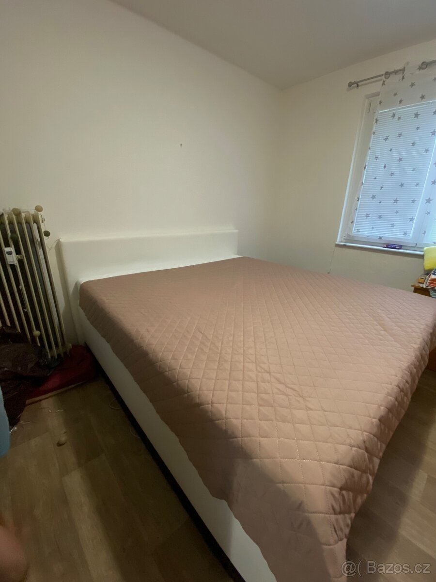 Manželská postel 200x200 - 2