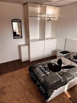 Pronájem - samostatného velkého pokoje v RD - 2