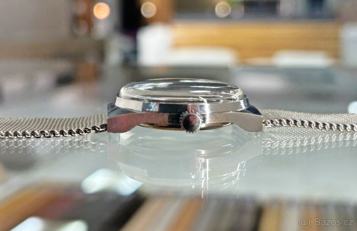 Československé mechanické vintage retro hodinky PRIM Malé Te - 2