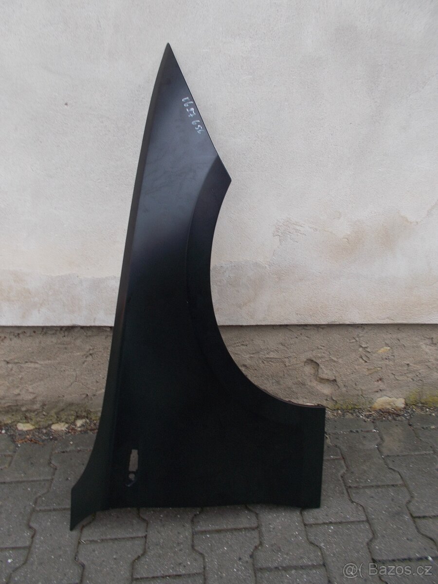 BMW 1 E81, E87 r.v.04-12 - pravý a levý přední blatník - 2