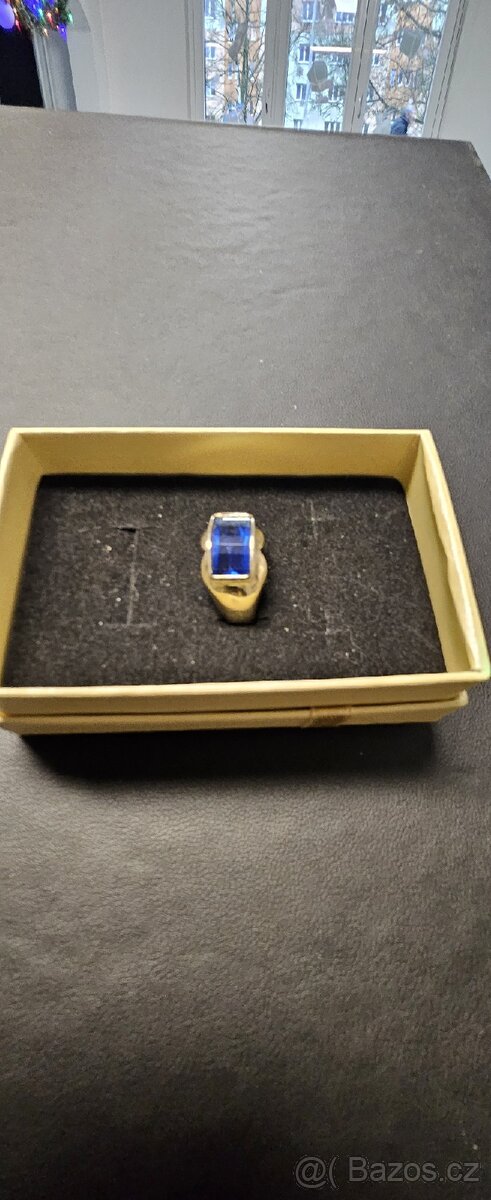 Prodám dámský prsten s kamenem - 2