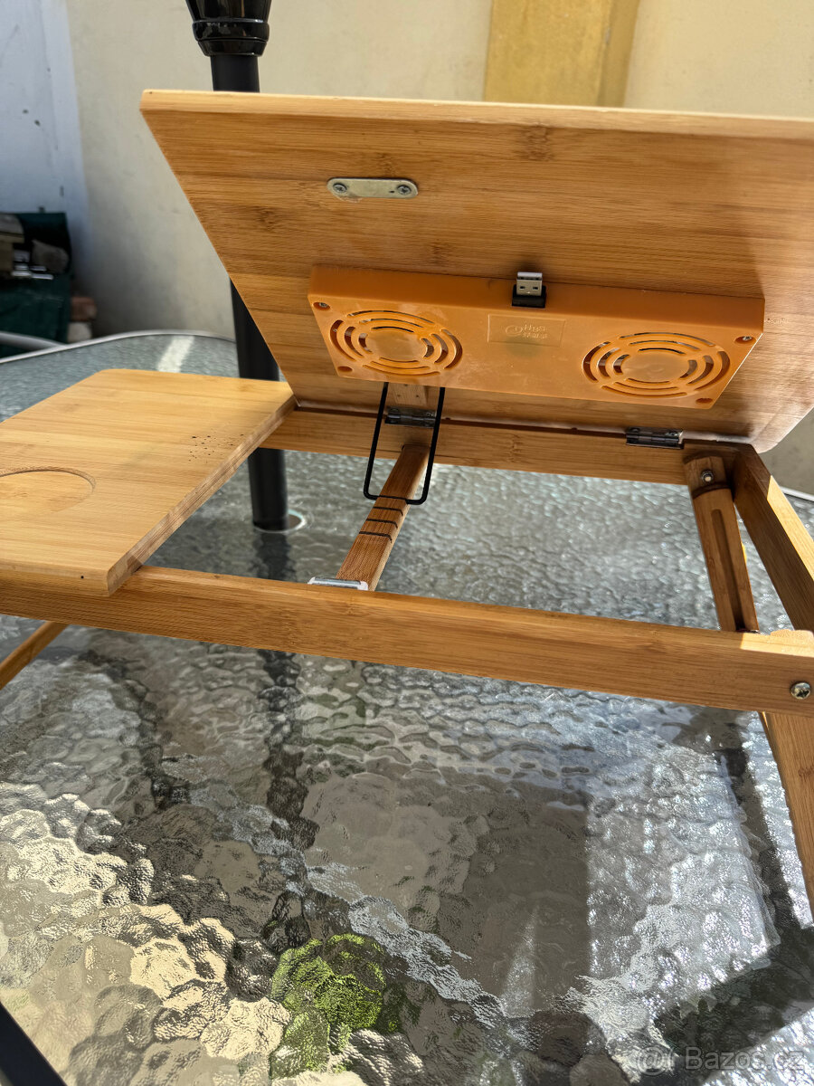 Stolek na notebook s ventilátory - 2