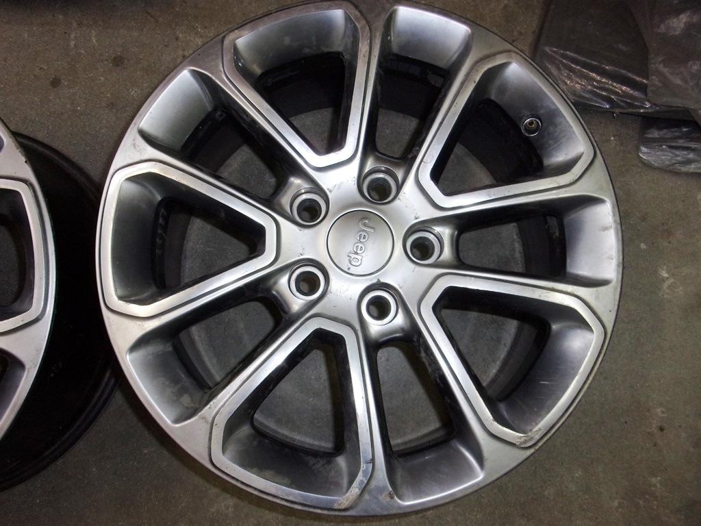 originál lité kolo 18" pro Jeep Grand Cherokee WK2 - 2