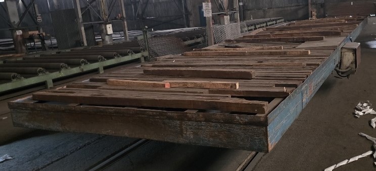 Akumulátorový kolejový vůz 12 m - 2