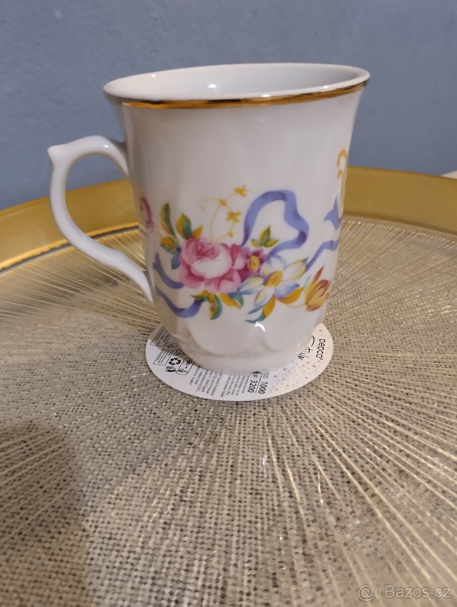 Veselý hrníček s růžičkou - 2