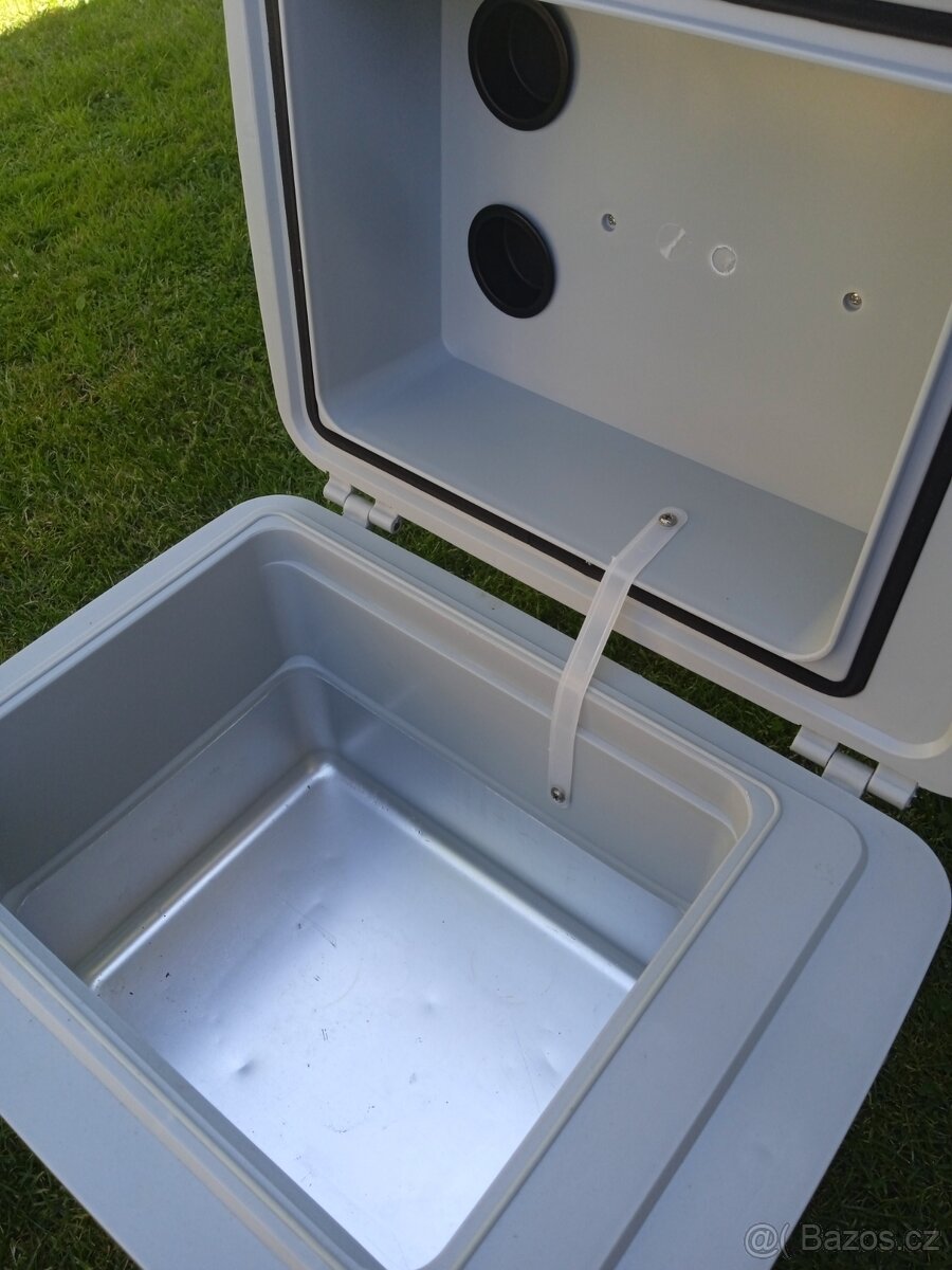 Lednice do auta 12 V - 2