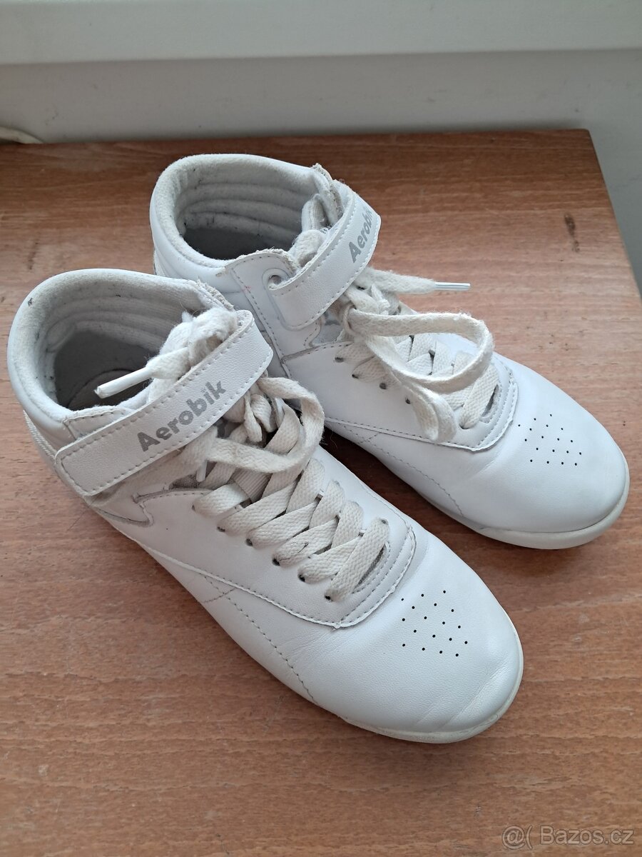 Gymnastická obuv vel. 34 - 2