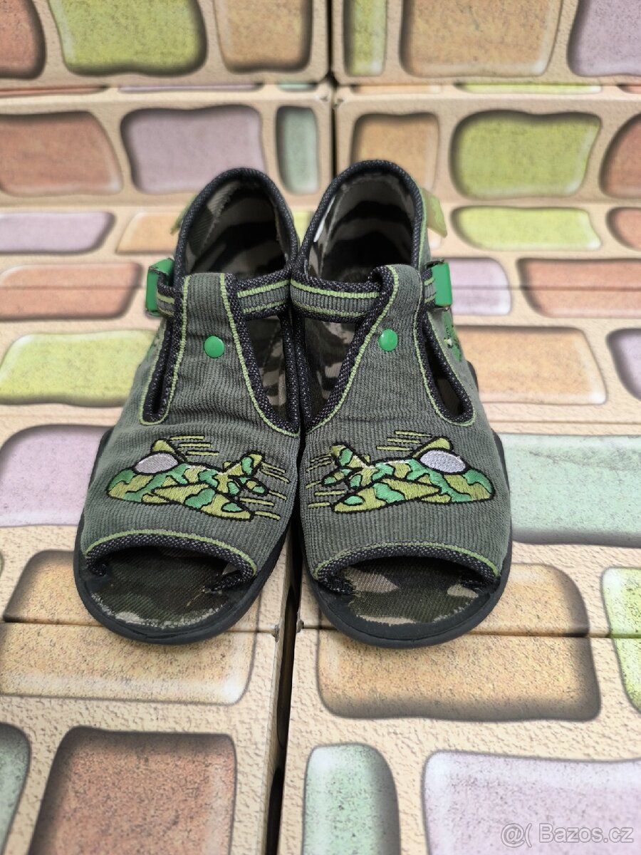 Bačkůrky zn. BEFADO vel. 25 - 2