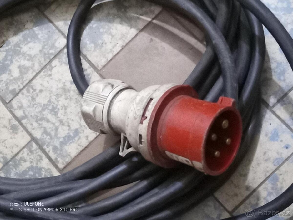Prodlužovací připojovací kabel 12m. - 2