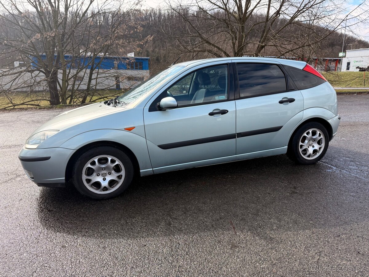 Ford Focus r. 2004 - 2