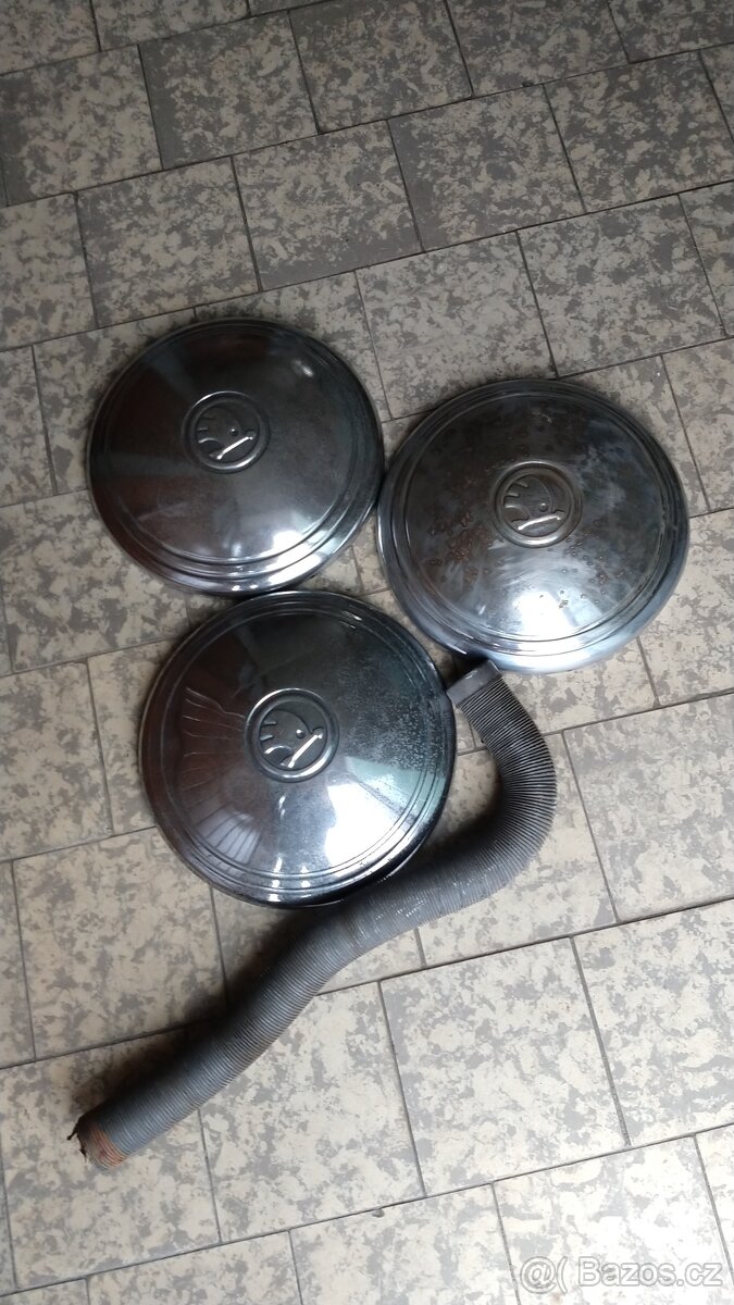 Náhradní díly Škoda 100 plechy+poklice - 2