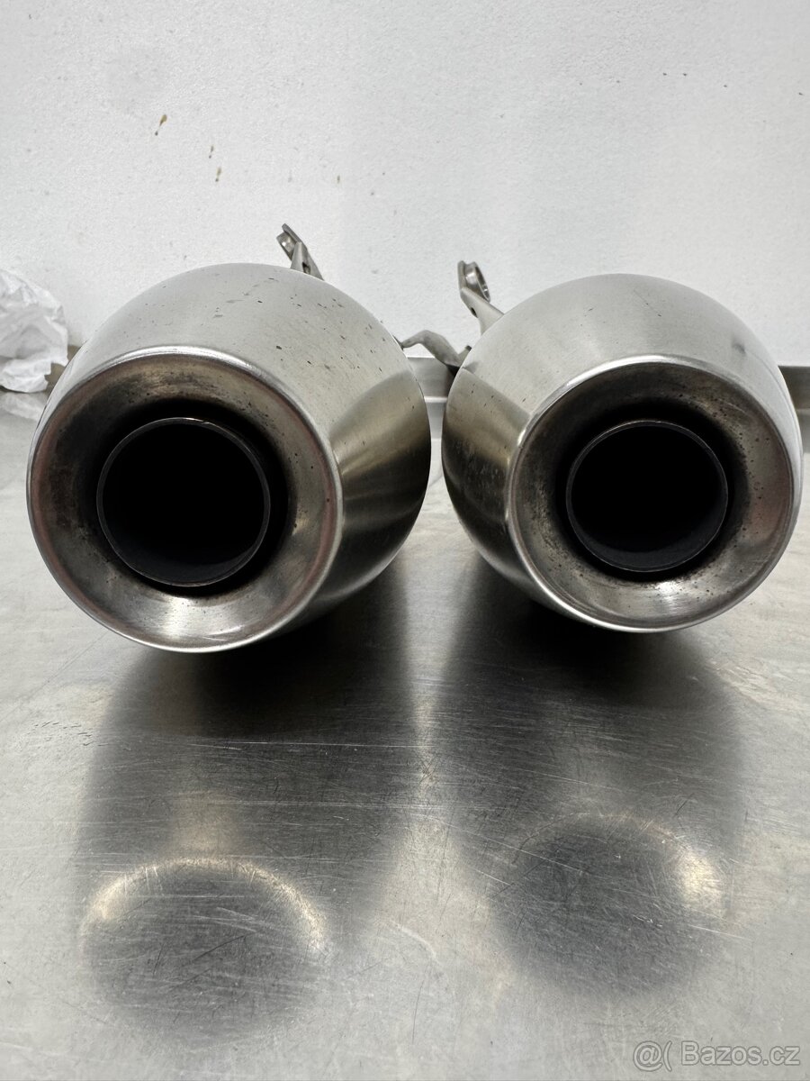 Koncovky Triumph Street twin - 2