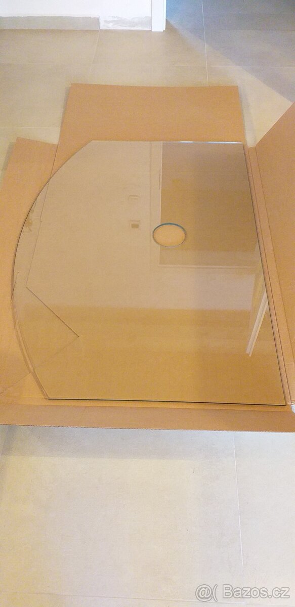 Prodám sklo pod krb.kamna FARO s otvorem na CPV - 2