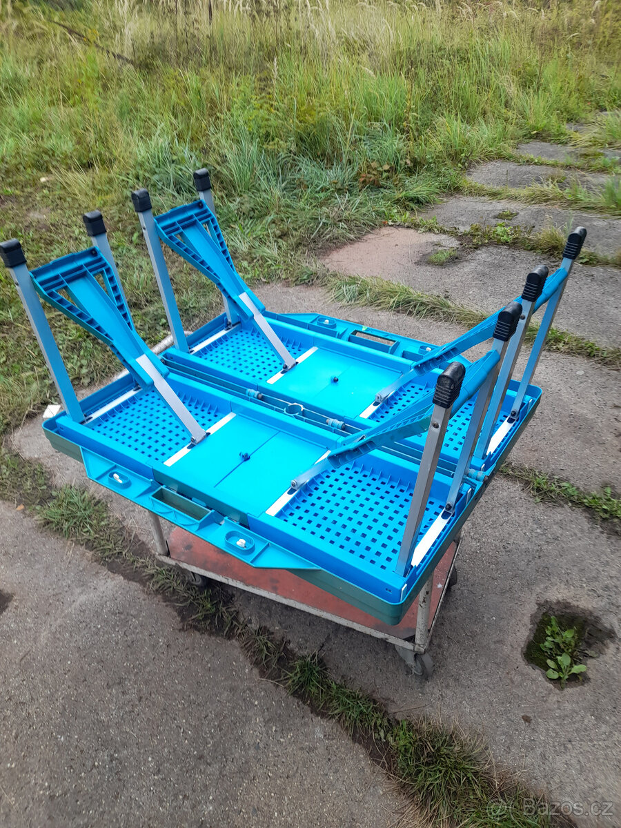 Kempinkový stůl - 2