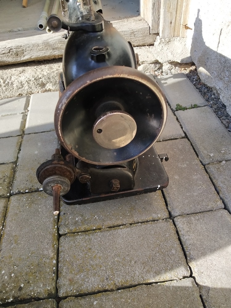 šicí stroj SINGER - 2