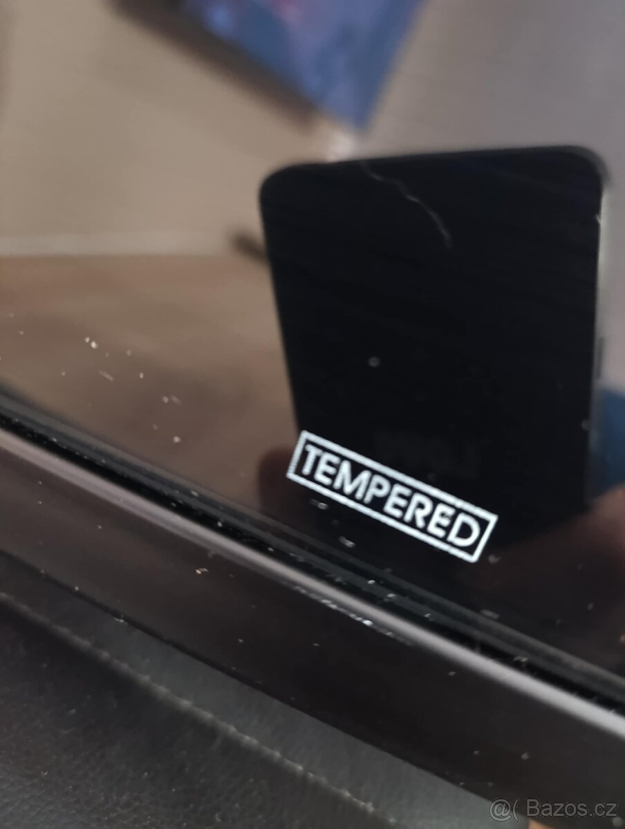 Jídelní stůl se židlemi - 2