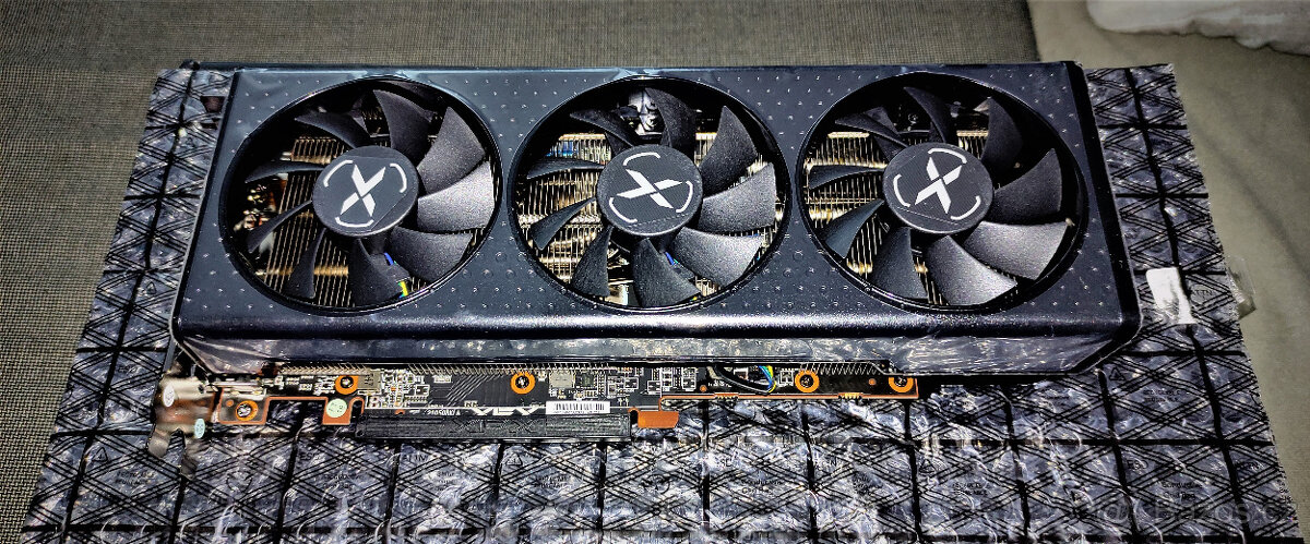 XFX RX 6600 XT 8GB GDDR6 Black QICK 308 - 2