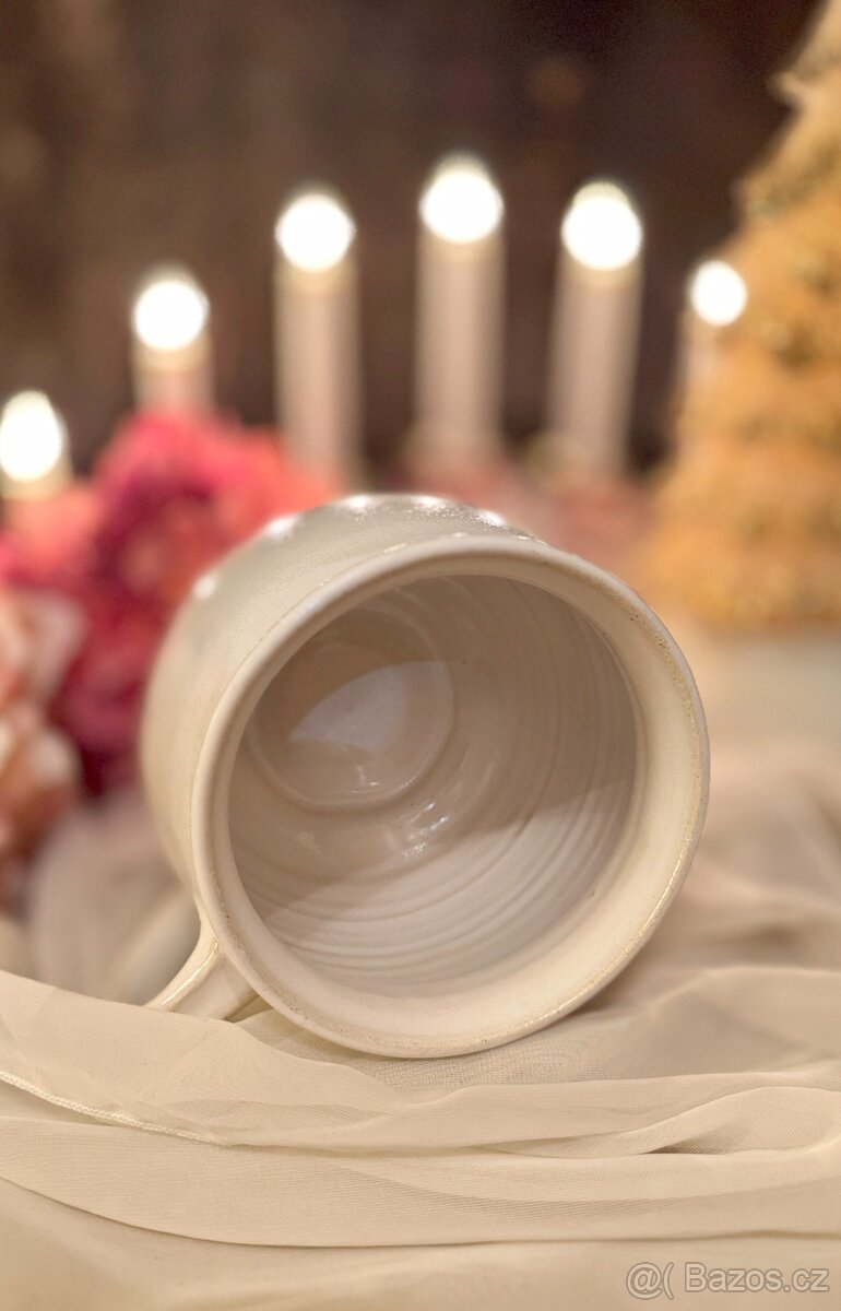 Baculatý velký hrnek BUCLÁČEK Keramika smetanový - 2