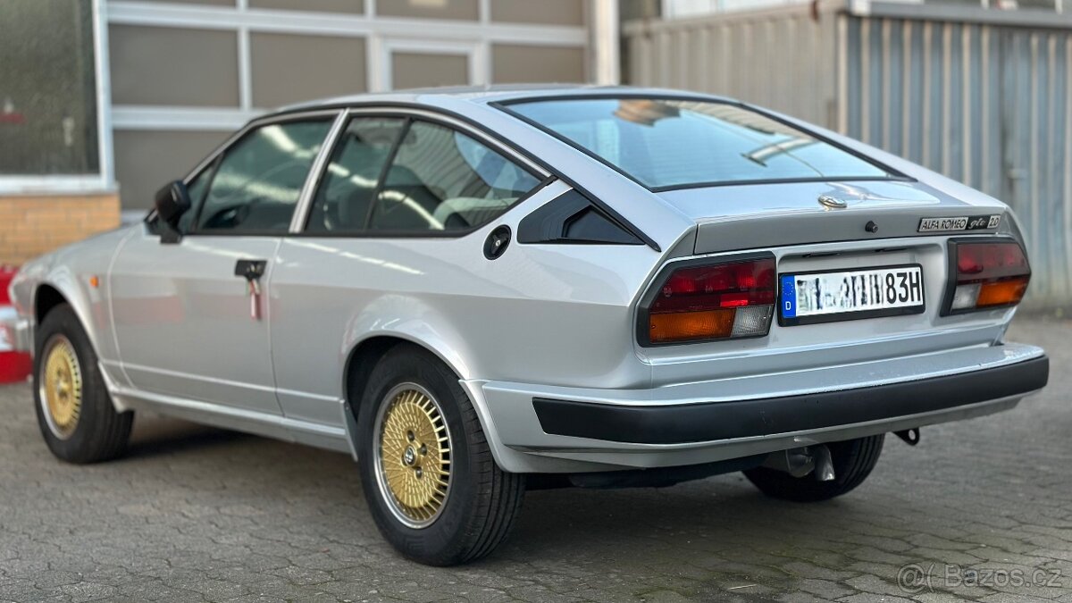 Alfa Romeo GTV Alfetta - 2