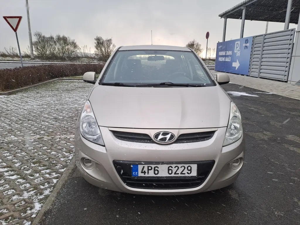 Hyundai i20, 1.2i 57KW 2.MAJ NOVÁ STK - 2