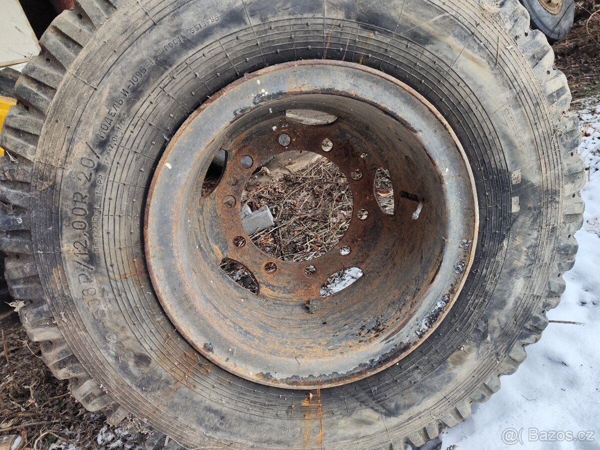 Tatra 815 - pneu s diskem - 2