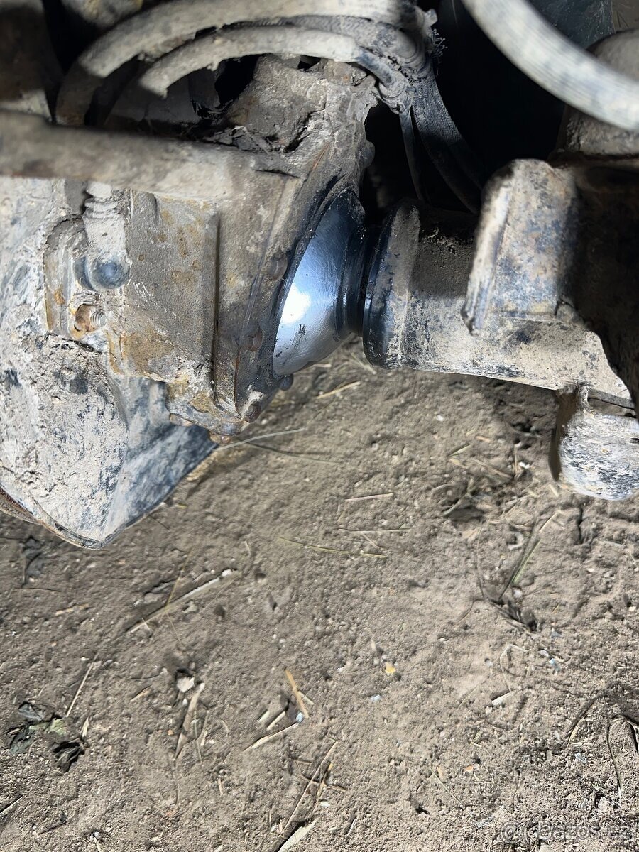 Přední náprava Suzuki Jimny - 2