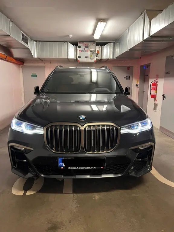 BMW X7, M50D ČR 1.MAJ,PERFEKTNÍ STAV - 2