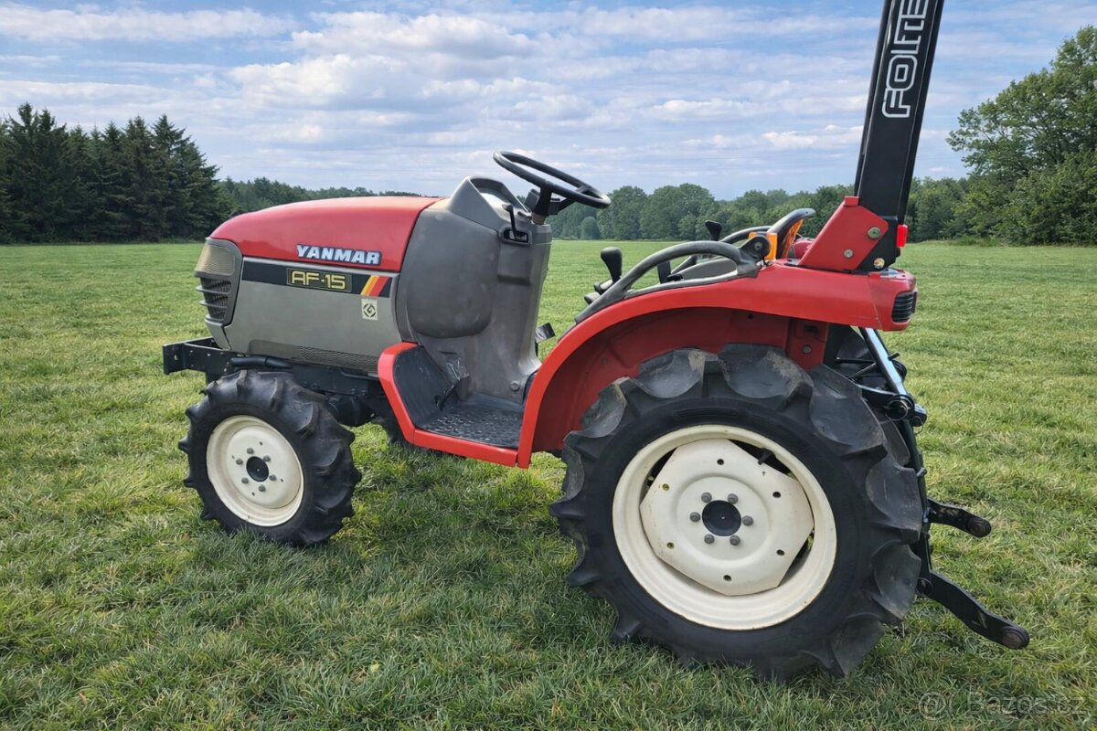 Traktor Yanmar - 2