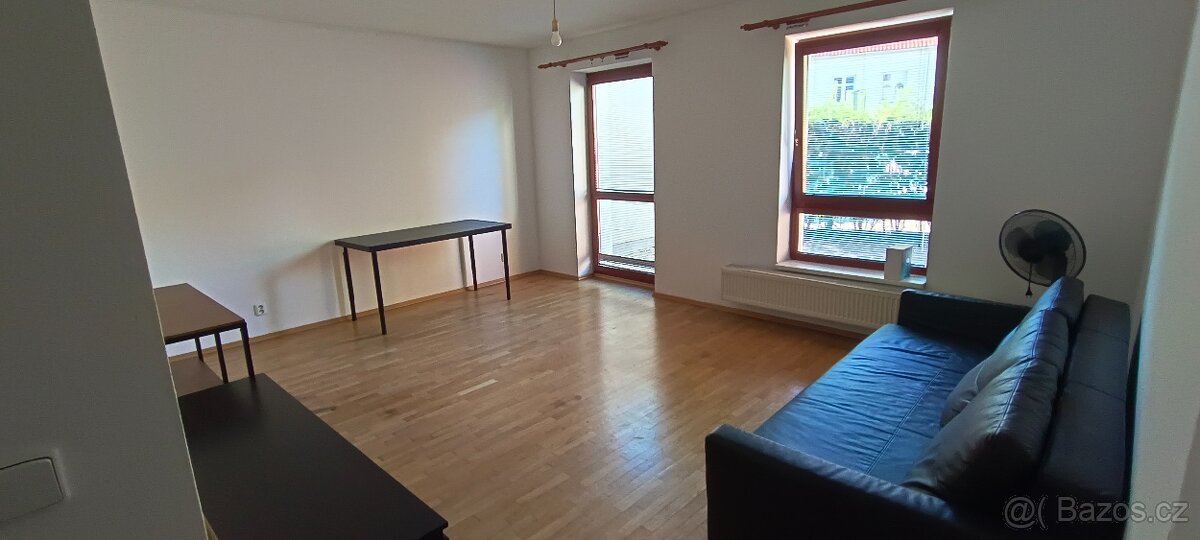 Kožená sedačka za odvoz - 2