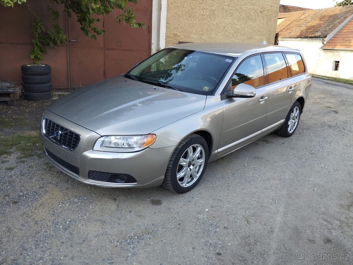 Prodám Volvo V70 D5,automat - 2