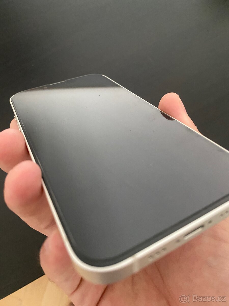 iPhone 13 256GB bílý (Starlight) - 2