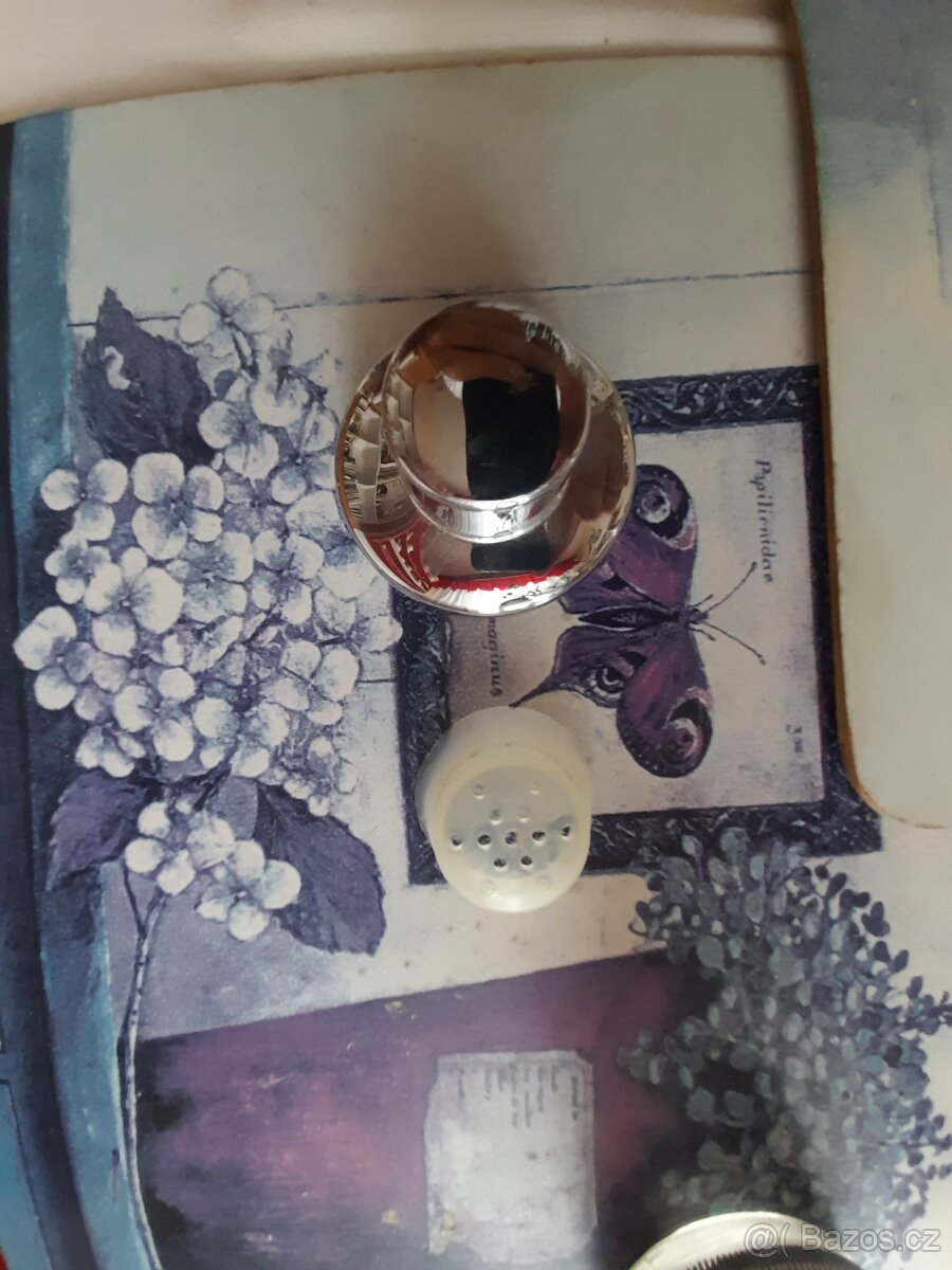 Retro shaker - 2