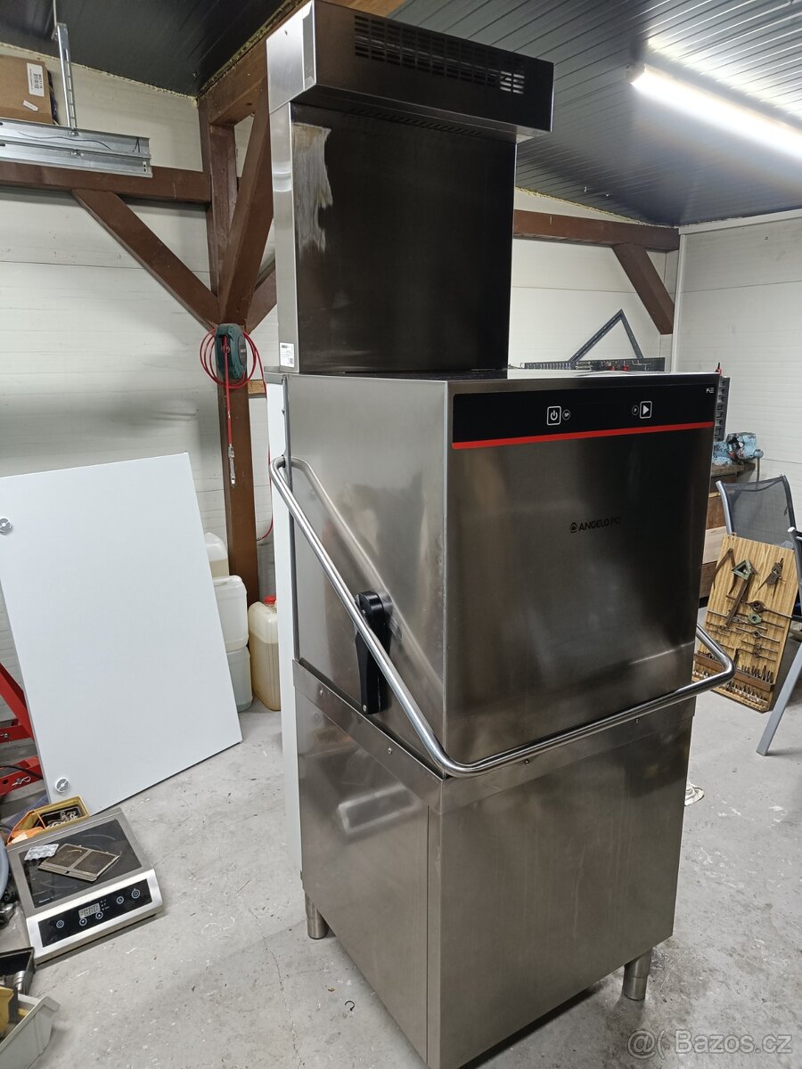 Profesionální myčka nádobí průchozí - 2