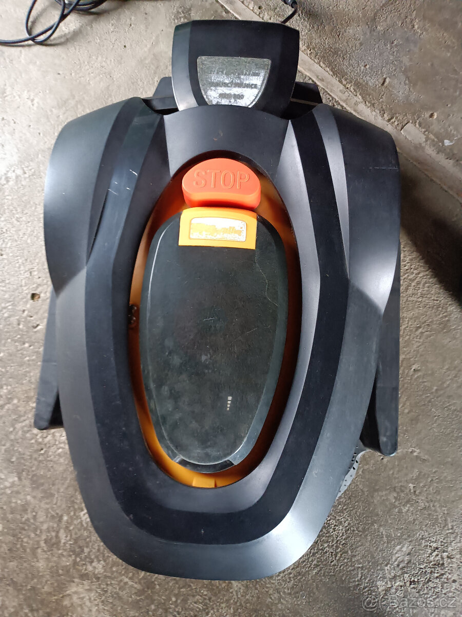 Robotická sekačka Rivall RRM 800 - 2