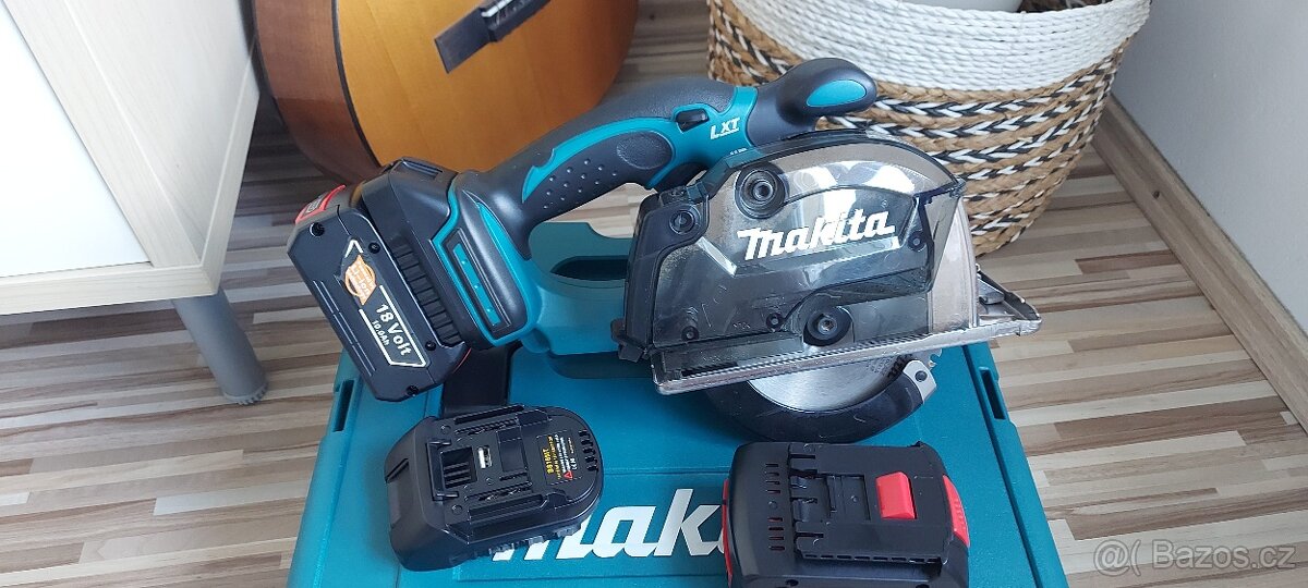 Adaptér-redukce, pro Aku baterii Bosch 18V,nářadí Makita18V. - 2