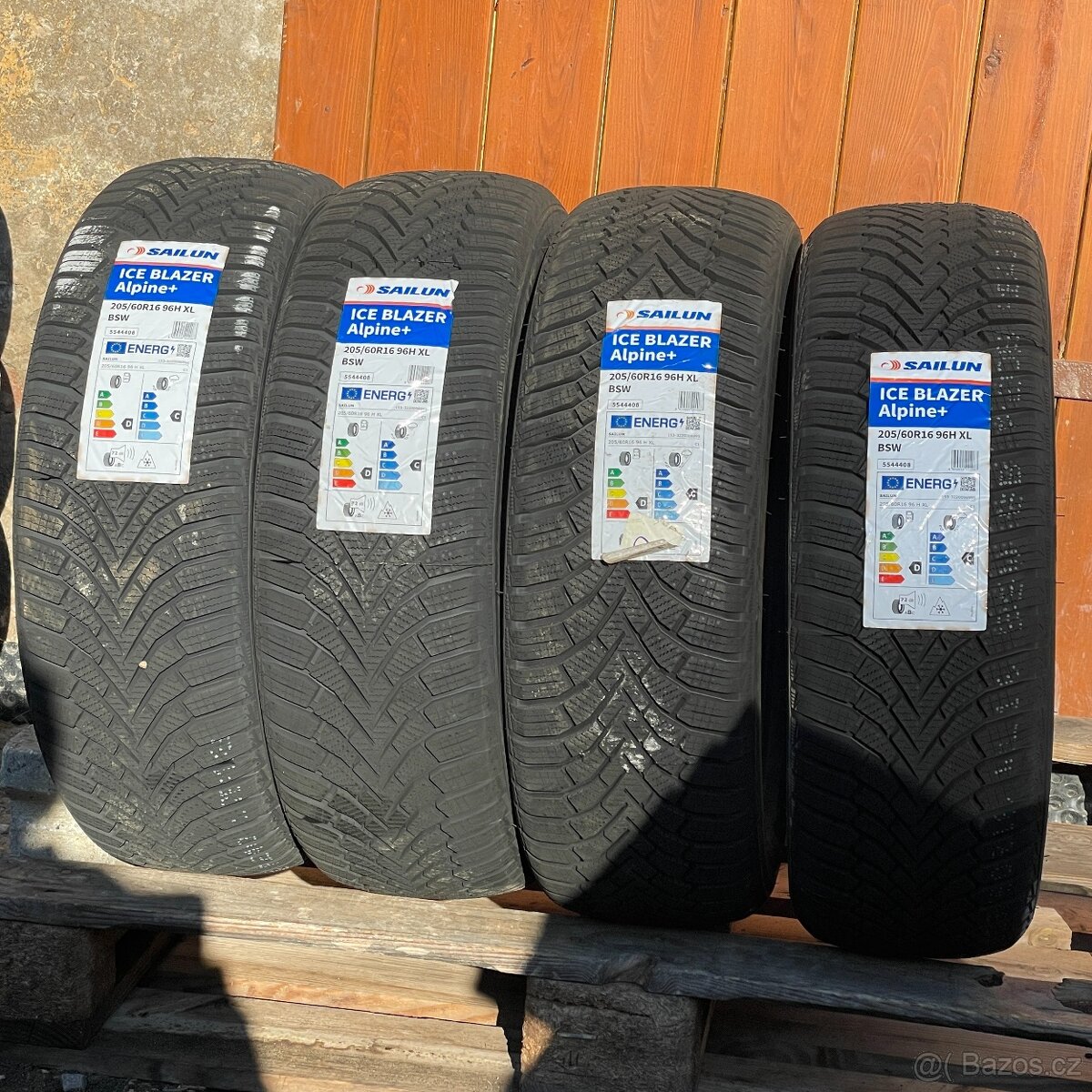 Nove Zimni pneu 205/60 R16 96H XL Sailun - 2