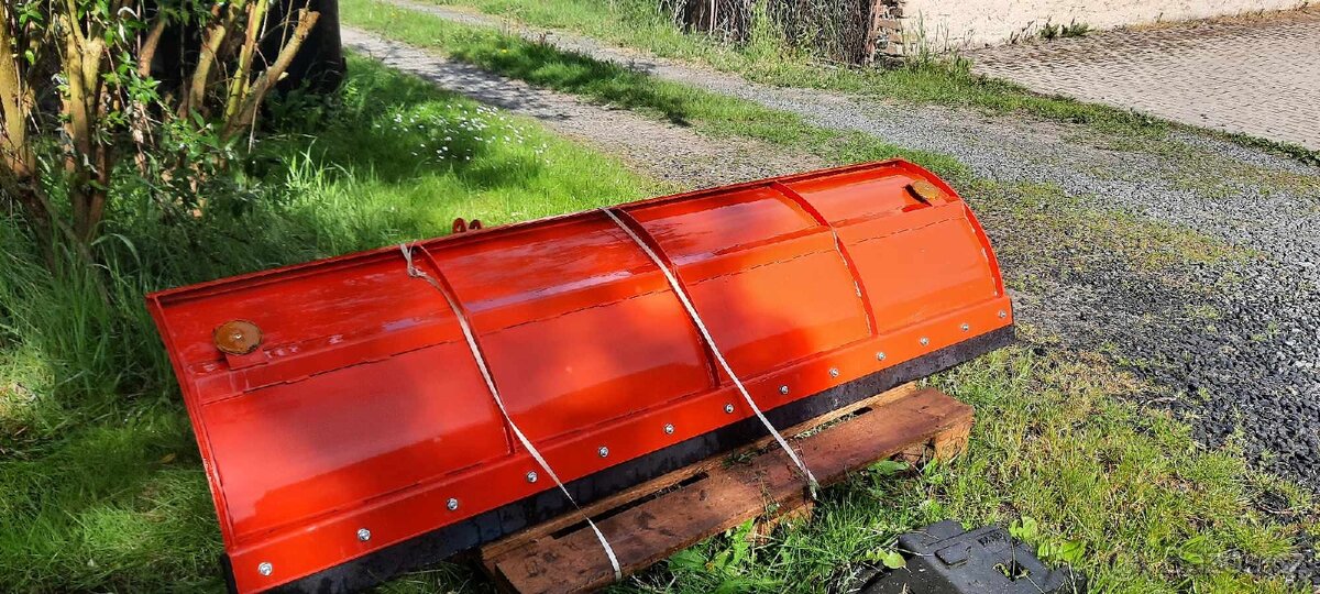 Sněhová radlice nová - 2