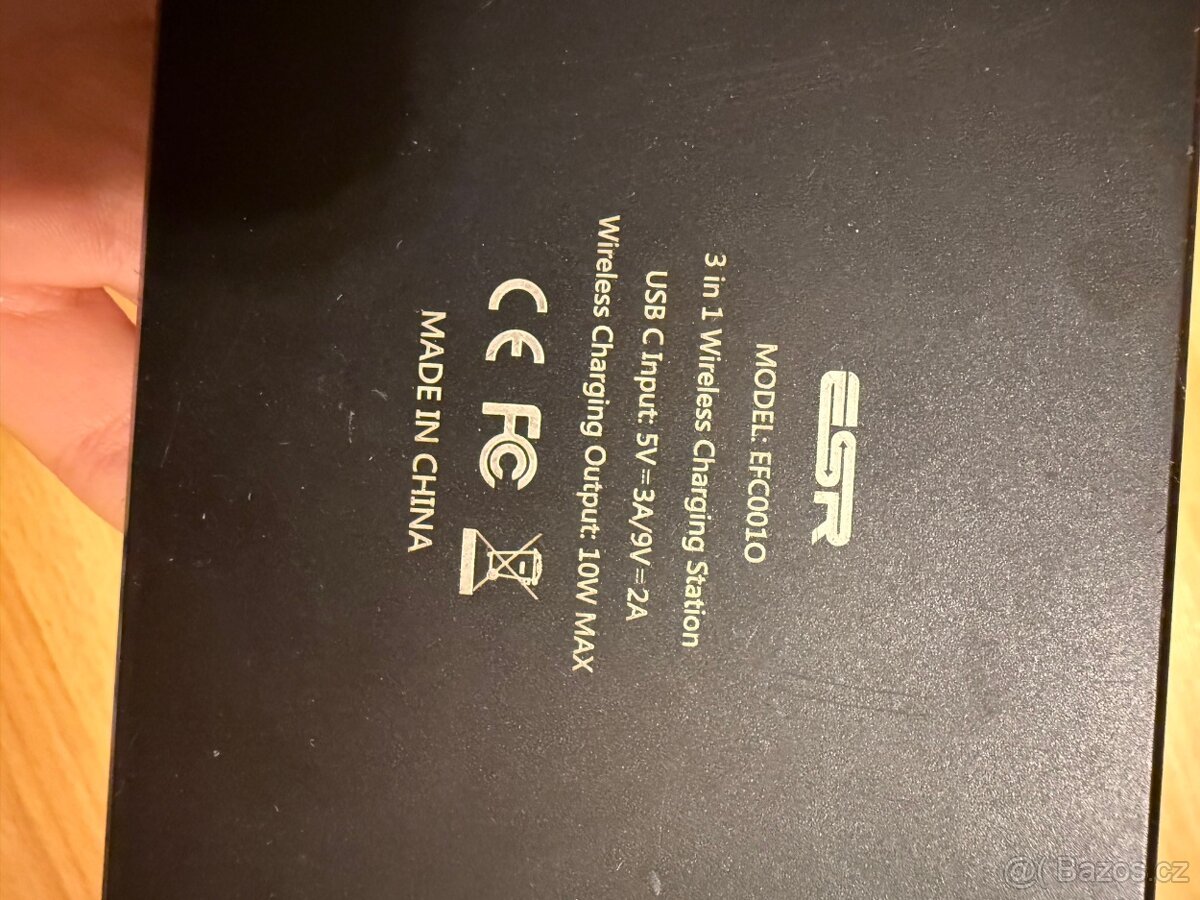 3-in-1 Bezdrátová Nabíjecí Stanice – Model EF C010 (10W) - 2