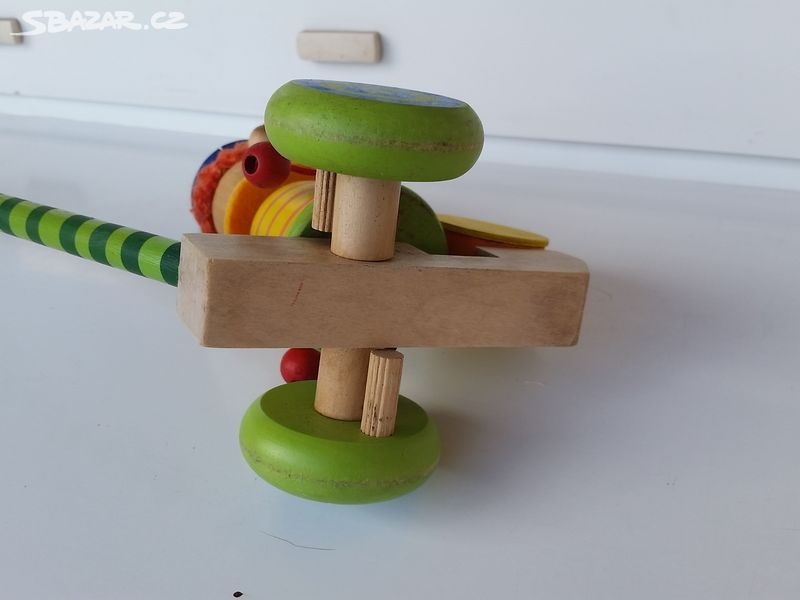 Dřevěná hračka šašek na tyči - 2