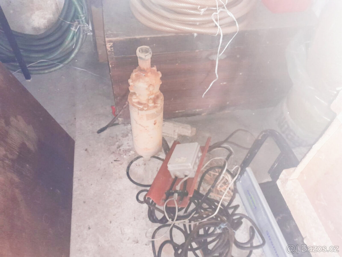 čerpadlo SVA a ponorné čerpadlo s hadicemi - 2